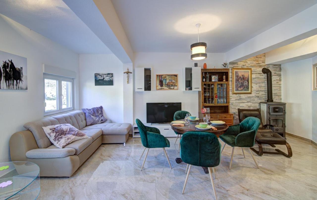 Apartment House Of Velebit Adria *